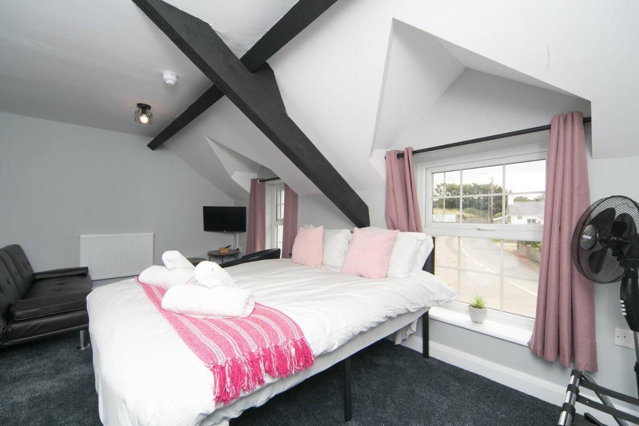 Pass The Keys Modern En-Suite Room In Country Pubrestaurant 2 Llanddona Εξωτερικό φωτογραφία
